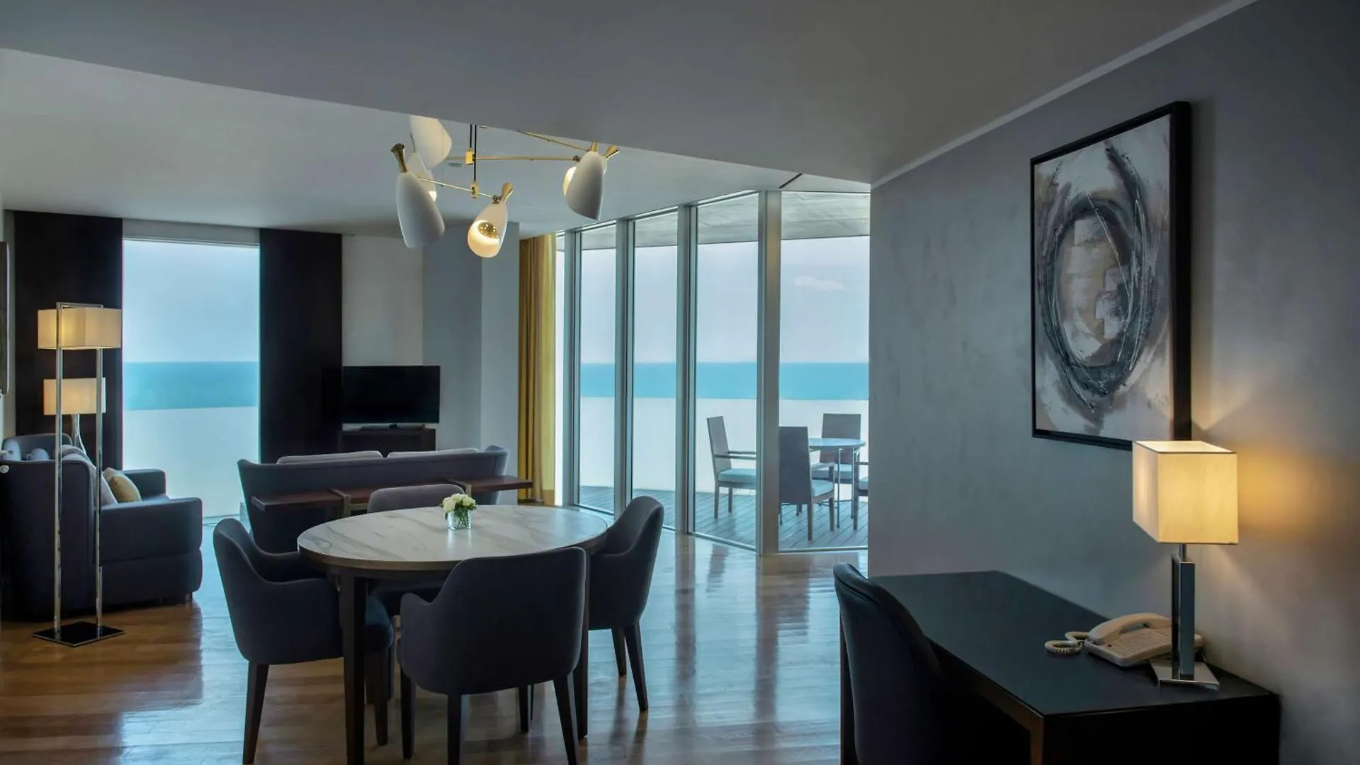 Hilton Beirut Downtown Otel
