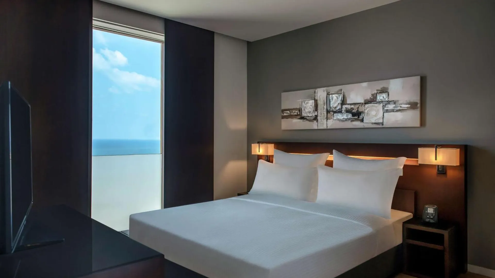 Hilton Beirut Downtown Otel
